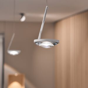 Weiße LED Pendelleuchte im Empfangsbereich der Zahnarzt Praxis ZAHNWERK, Glonn